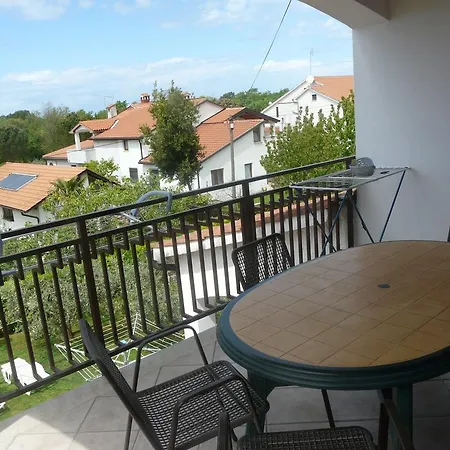 Mirela Apartment *
